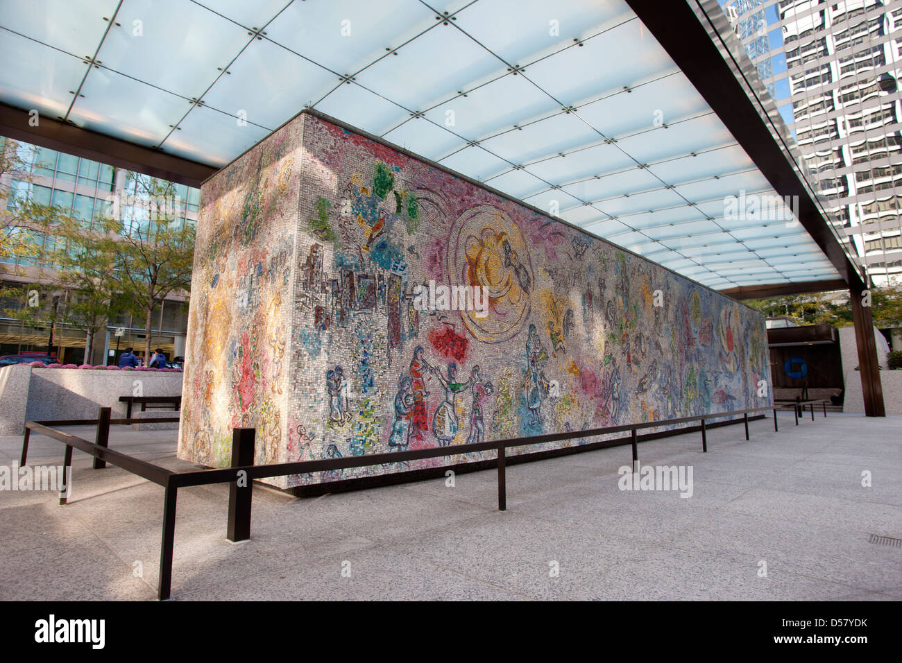 FOUR SEASONS MOSAIC (©MARC CHAGALL 1972) CHASE TOWER PLAZA DOWNTOWN LOOP CHICAGO ILLINOIS USA Stock Photo