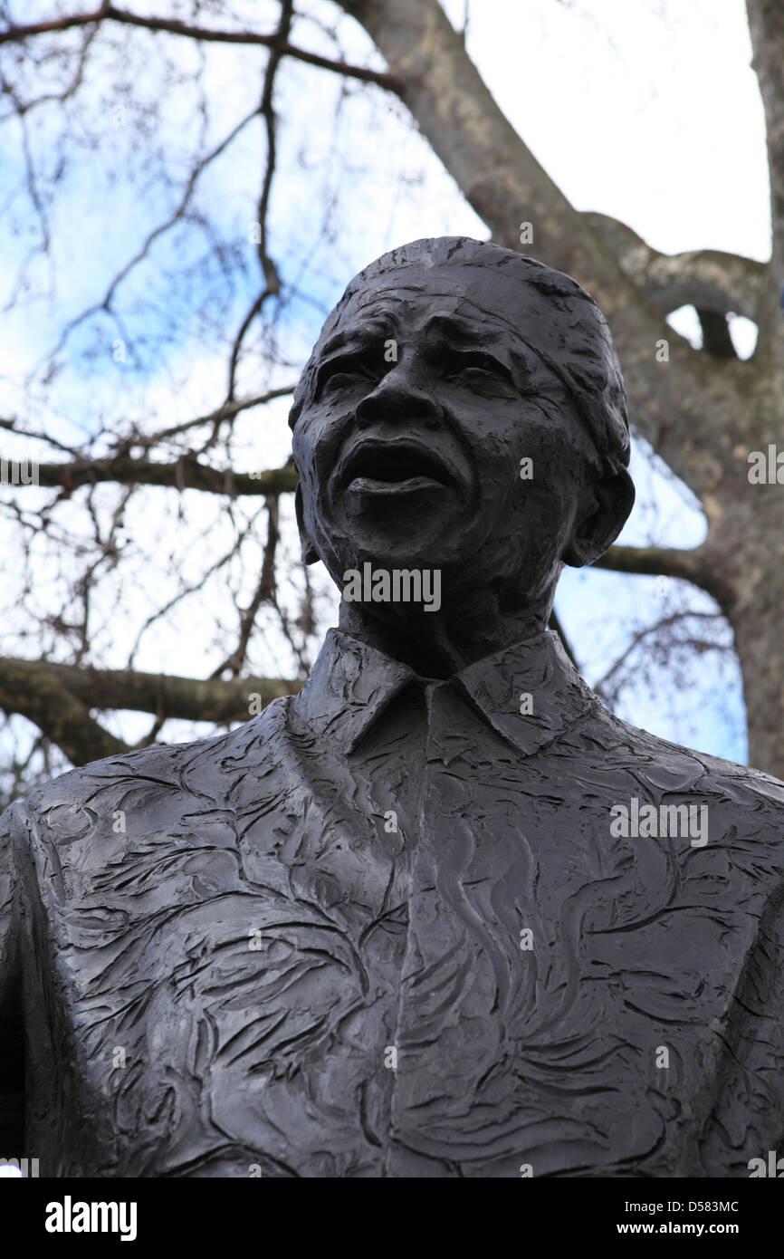Nelson Mandela statue in London, England Stock Photo Alamy