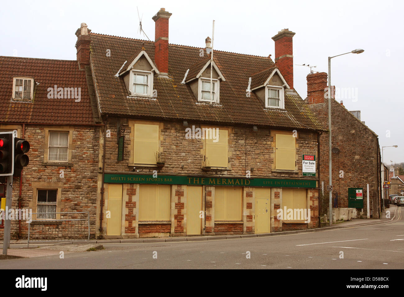 Empty pub in the Somerset City of Wells, one of many that are now closing around the country, March 2013 Stock Photo