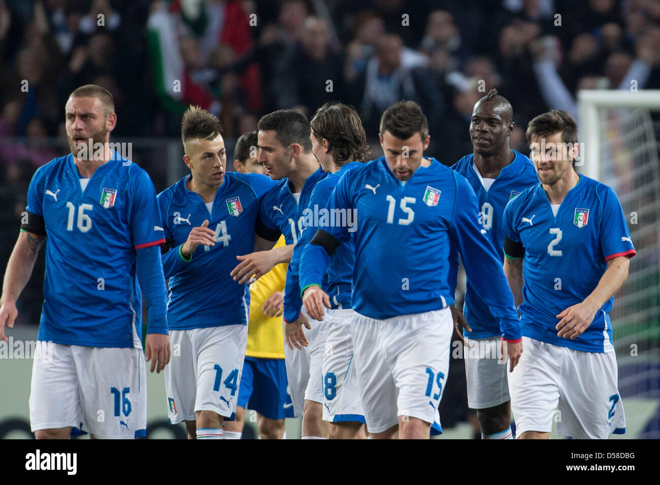 Italy team group (ITA), MARCH 21, 2013 - Football / Soccer : Mario  Balotelli (9) of Italy celebrates scoring his side second goal during the  International Friendly match between Italy 2-2 Brazil, image size:1300x955