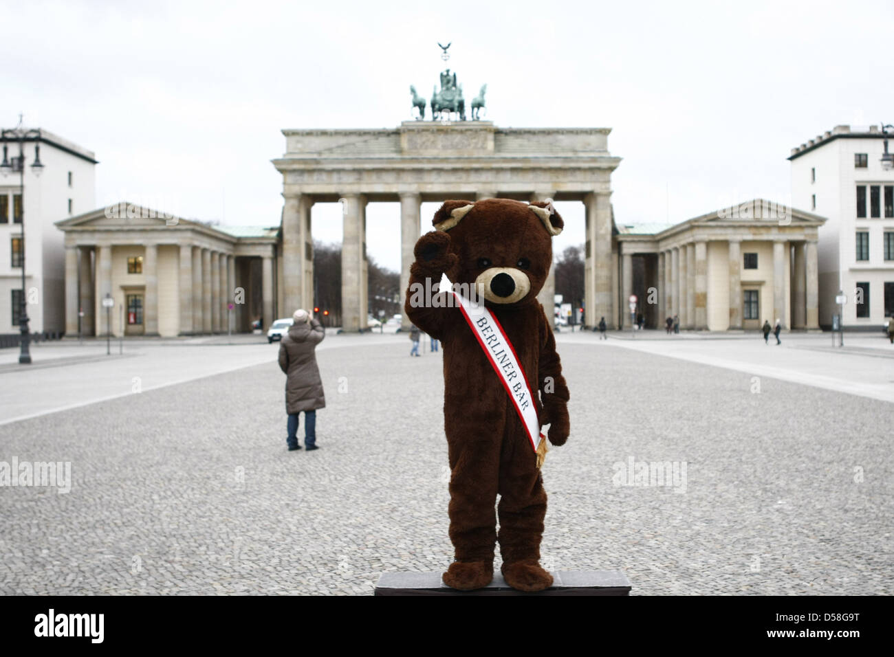 A Bear Berlin S Heraldic Animal Posing At Pariser Platz Square With Stock Photo Alamy