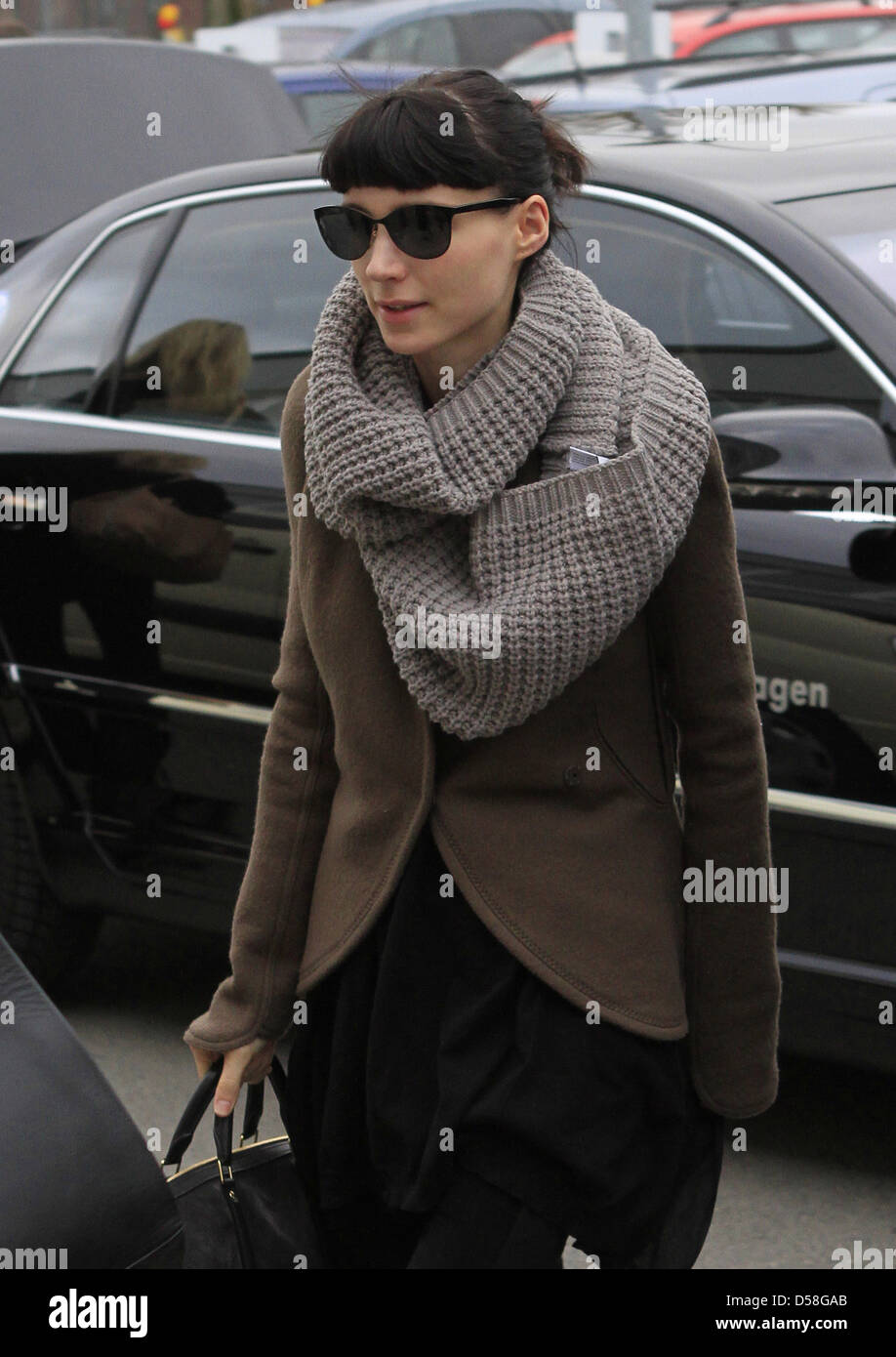 Rooney Mara of 'The Girl With The Dragon Tattoo' ('Verblendung') arriving at Schoenefeld Airport to catch a flight. Berlin, Stock Photo