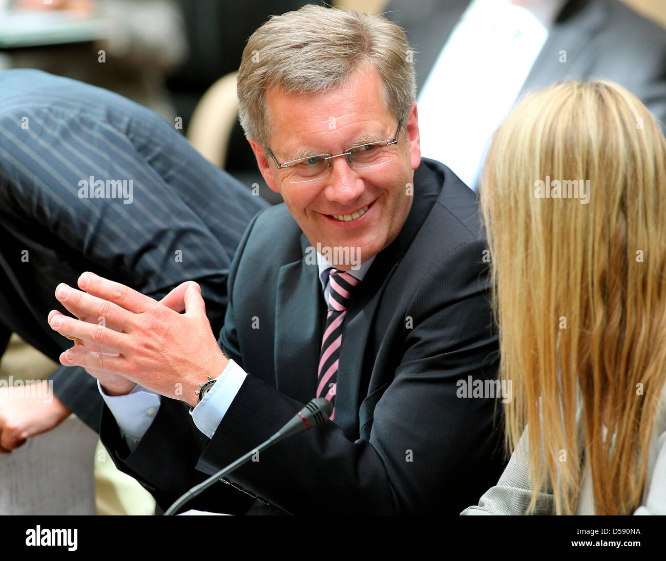 Lower Saxony's Prime Minister Christian Wulff (CDU), candidate for the office of German President, attends a session of the German Bundesrat in Berlin, Germany, 04 June 2010. Next to Wulff sits parliamentary state secretary Martina Krogmann, head of the representation of Lower Saxony in the German federation. Photo: WOLFGANG KUMM Stock Photo