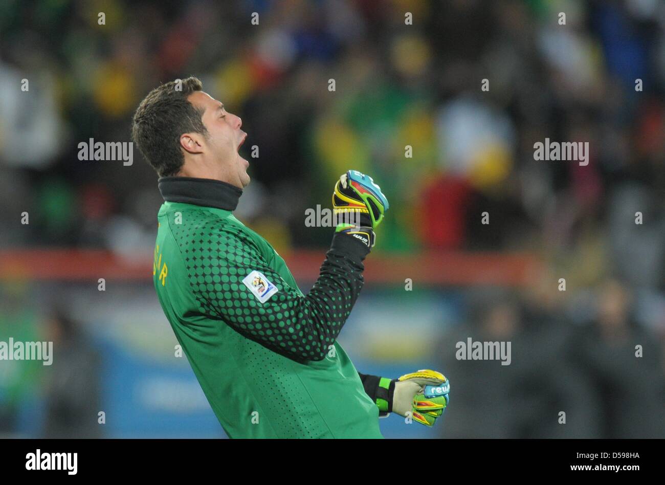 Goalkeeper Julio Cesar celebrates during the FIFA World Cup 2010 group G match between Brazil and North Korea at Ellis Park Stadium in Johannesburg, South Africa 15 June 2010. Photo: Ronald Wittek dpa - Please refer to http://dpaq.de/FIFA-WM2010-TC Stock Photo