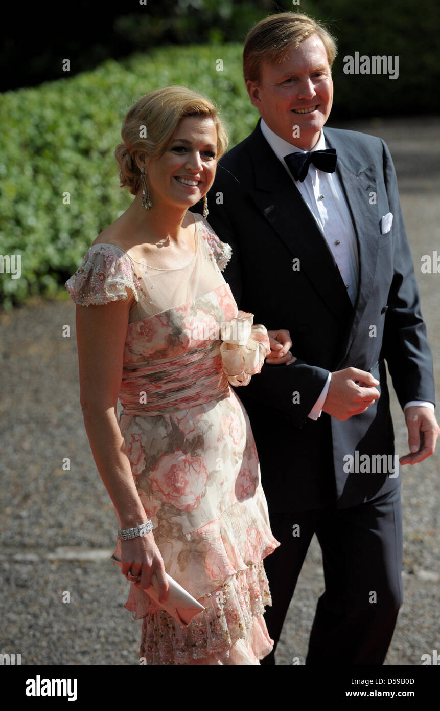 Crown Prince Willem-Alexander of the Netherlands and his wife Crown Princess Maxima arrive for the goverment dinner at the Eric Ericson Hall in Skeppsholmen, one of the islands of Stockholm, on the occasion of the wedding of Crown Princess Victoria of Sweden and Daniel Westling, Stockholm, Sweden, June 18, 2010. The wedding ceremony will take place on June 19, 2010. Photo: Frank Ma Stock Photo