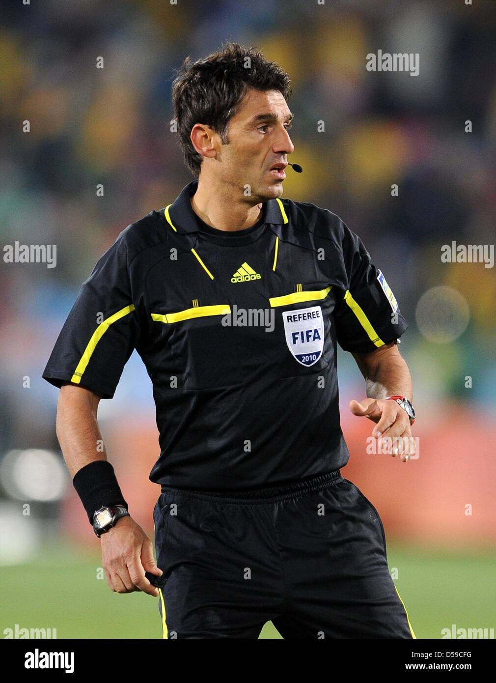 Swiss referee Massimo Busacca during the 2010 FIFA World Cup group A match  between South Africa and Uruguay at Loftus Versfeld Stadium in Pretoria,  South Africa 16 June 2010. Photo: Achim Scheidemann -