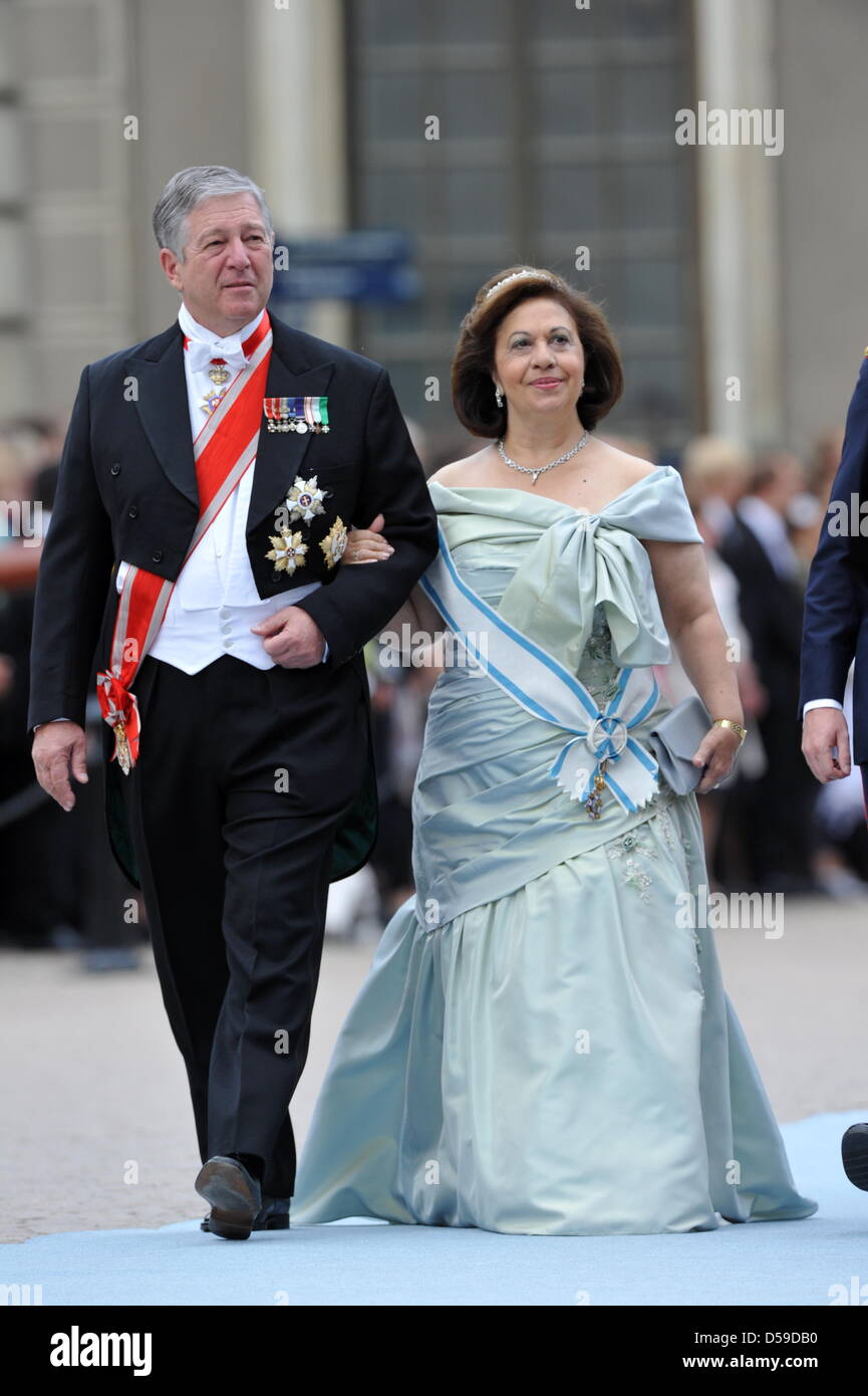 Crown Prince Alexander and Crown Princess Katherine of Serbia arrive for the wedding of Crown Princess Victoria of Sweden and Daniel Westling in Stockholm, Sweden, 19 June 2010. Photo: JOCHEN LUEBKE Stock Photo