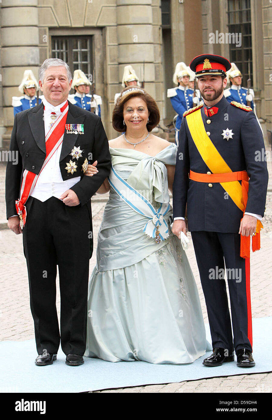 (L-R) Crown Prince Alexander of Serbia, his wife Crown Princess Katherine and Guillaume Hereditary Prince of Luxembourg arrive for the wedding of Crown Princess Victoria of Sweden and Daniel Westling in Stockholm, Sweden, 19 June 2010. Photo: Albert Nieboer (NETHERLANDS OUT) Stock Photo