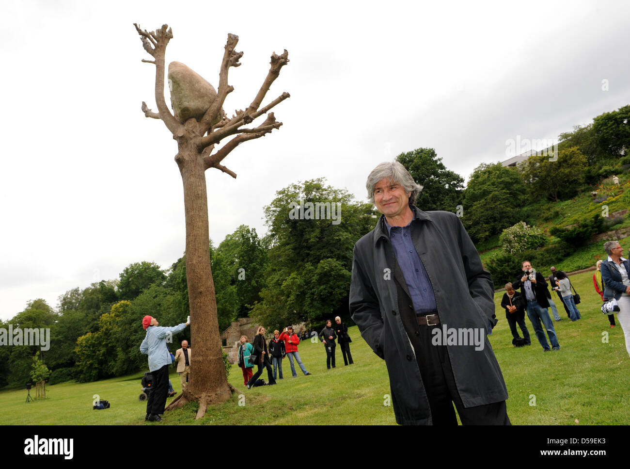 The artwork 'Idee di Pietra' by Italian artist Giuseppe Penone is inaugrated two years ahead of documenta 13  in Kassel, Germany, 21 June 2010. Documenta 13's first artwork was inaugurated two years before the start of the art festival. Photo: Uwe Zucchi Stock Photo