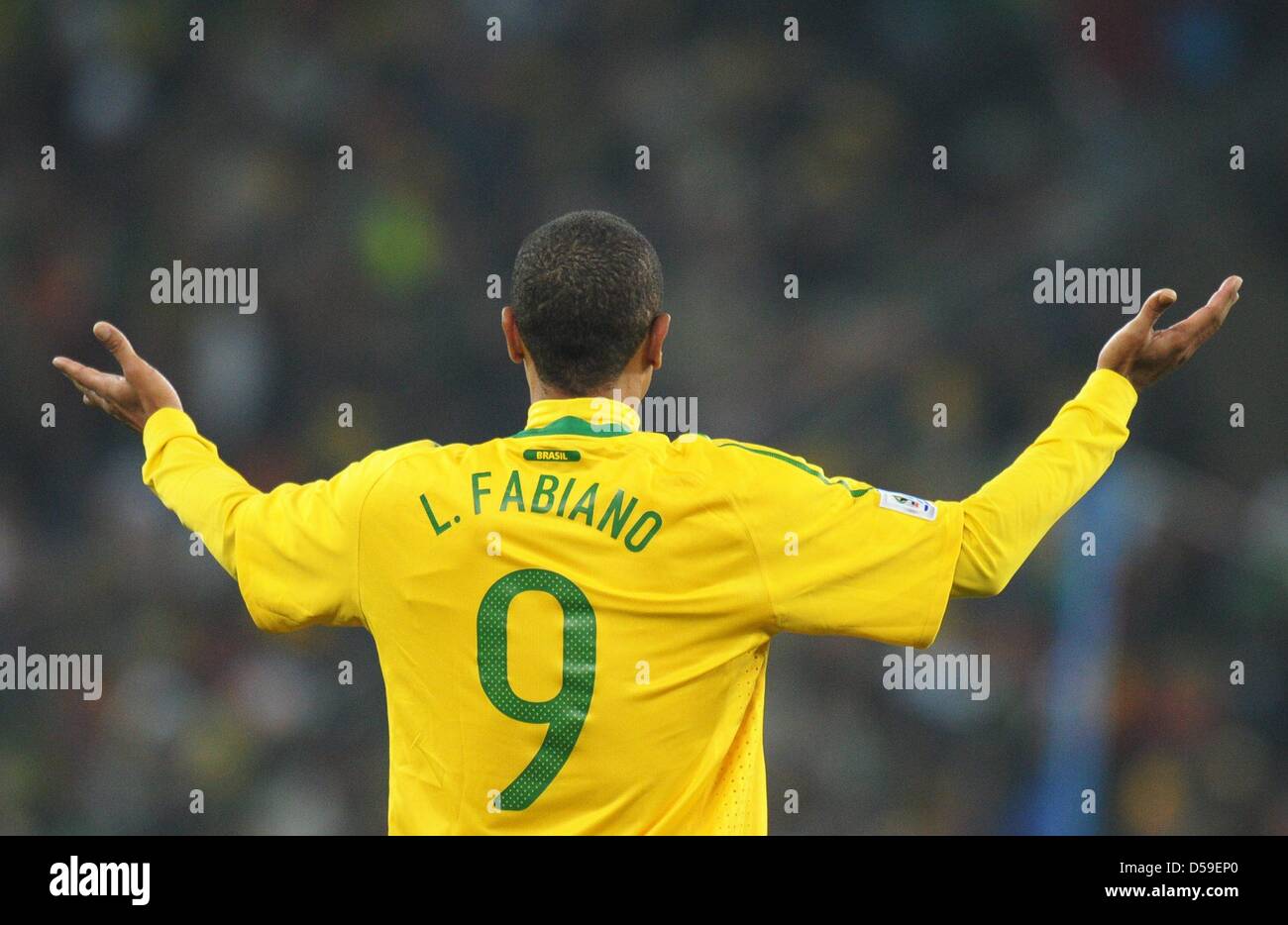 Luis Fabiano of Brazil gestures during the FIFA World Cup 2010 group G match between Brazil and Ivory Coast at the Soccer City Stadium in Johannesburg, South Africa 20 June 2010. Photo: Ronald Wittek dpa - Please refer to http://dpaq.de/FIFA-WM2010-TC Stock Photo