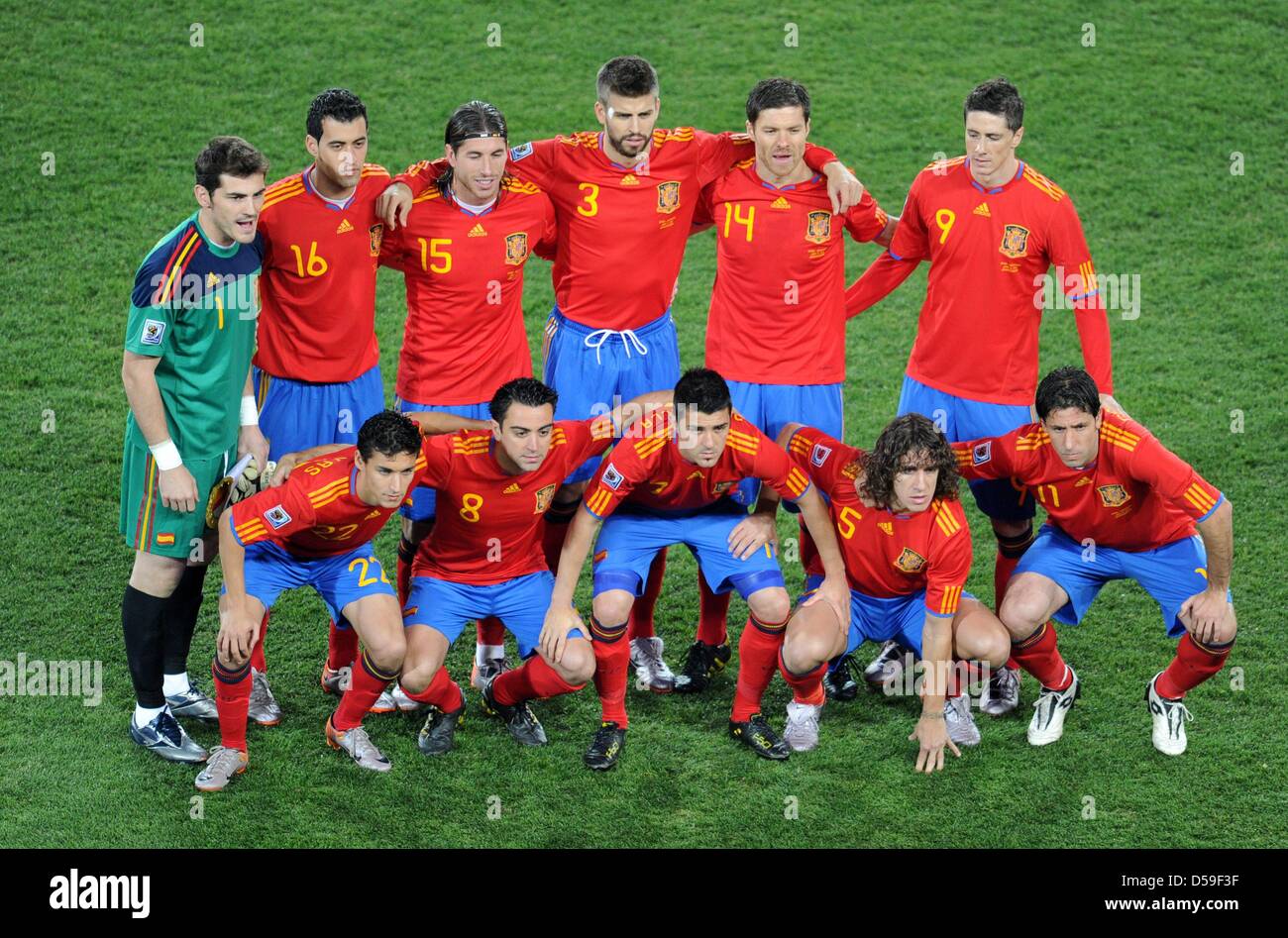 Iker Casillas (back row left to front row right) Sergio Busquets, Sergio Ramos ,Gerard Pique, Xabi Alonso, Fernando Torres, Jesus Navas, Xavi;David Villa, Carles Puyol and Joan Capdevila pose prior the FIFA World Cup 2010 group H match between Spain and Honduras at the Ellis Park Stadium in Johannesburg, South Africa 21 June 2010. Photo: Bernd Weissbrod dpa - Please refer to http:/ Stock Photo