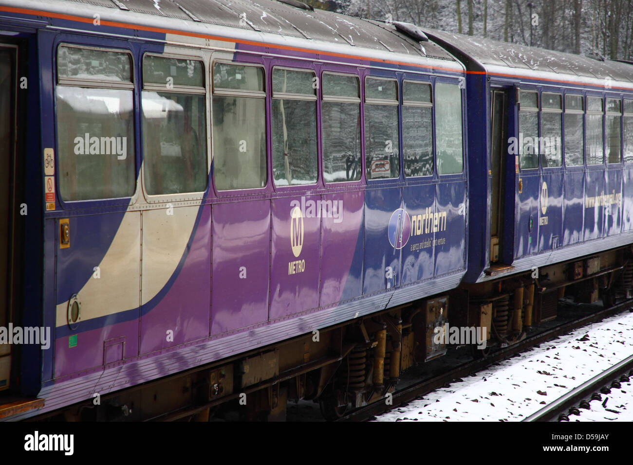 Metro train at Morley railway station Stock Photo Alamy