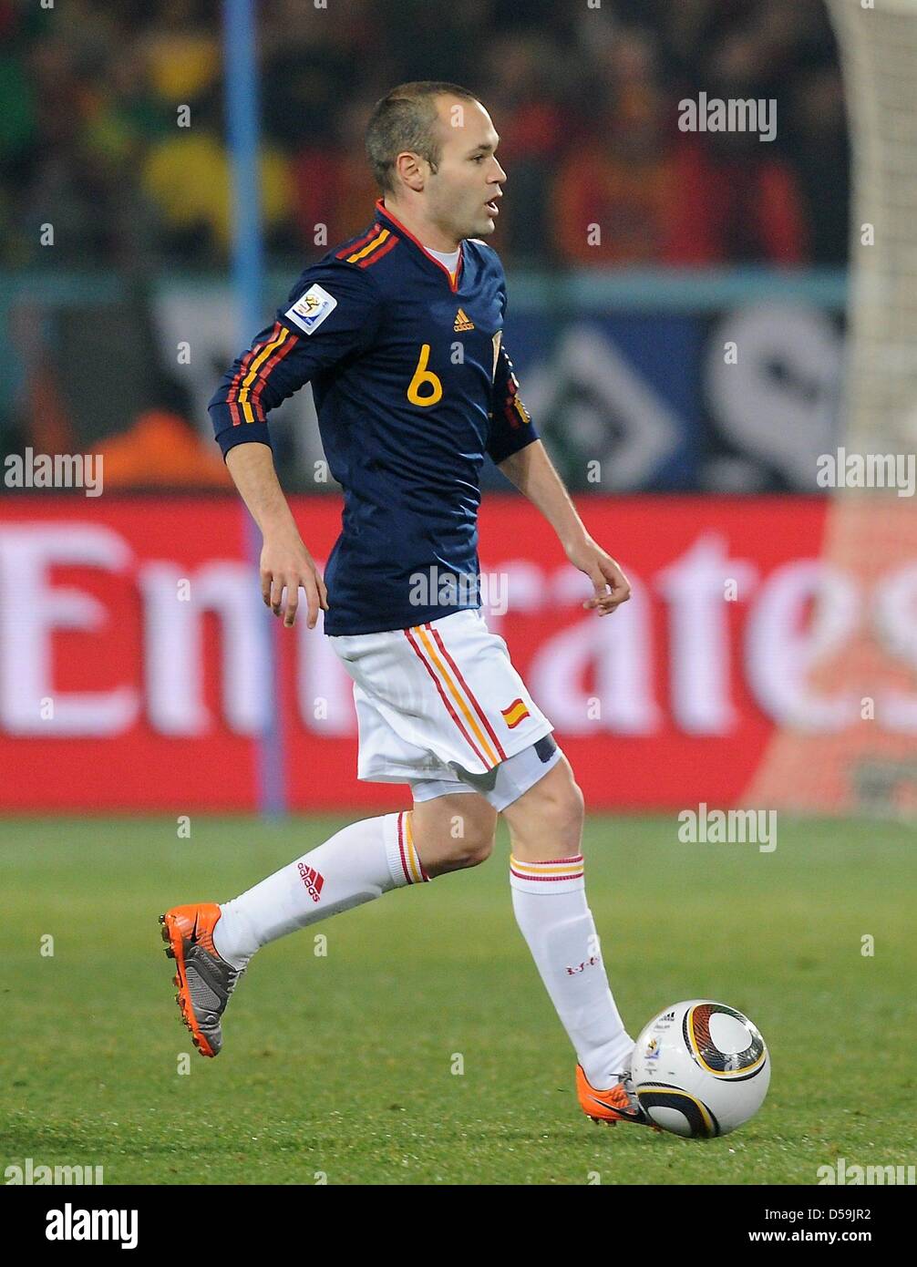 Spain's Andres Iniesta during the 2010 FIFA World Cup group H match between  Chile and Spain at Loftus Versfeld Stadium in Pretoria, South Africa 25  June 2010. Photo: Marcus Brandt dpa -