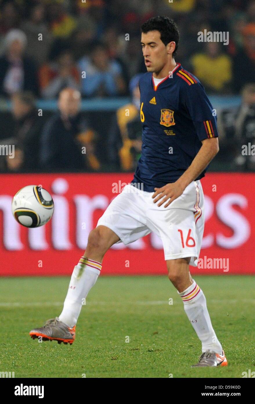 Spain's Sergio Busquets during the 2010 FIFA World Cup group H match between Chile and Spain at Loftus Versfeld Stadium in Pretoria, South Africa 25 June 2010. Photo: Marcus Brandt dpa - Please refer to http://dpaq.de/FIFA-WM2010-TC Stock Photo