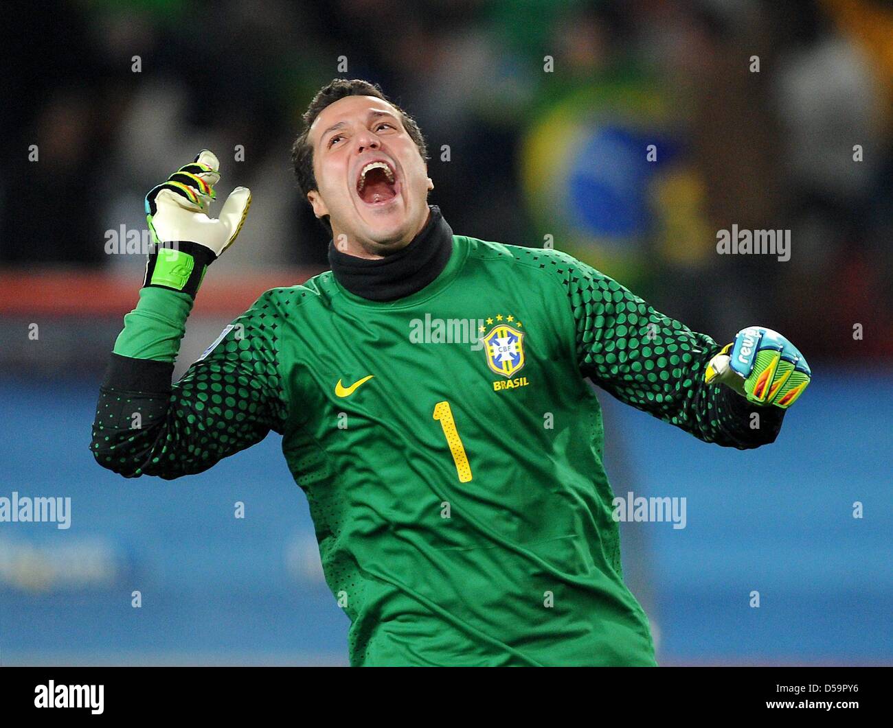Brazil's goalkeeper Julio Cesar celebrates a goal during the 2010 FIFA World Cup Round of Sixteen match between Brazil and Chile at the Ellis Park Stadium in Johannesburg, South Africa 28 June 2010. Photo: Marcus Brandt dpa - Please refer to http://dpaq.de/FIFA-WM2010-TC Stock Photo