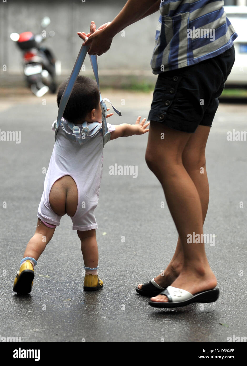 Split pants china hi-res stock photography and images - Alamy