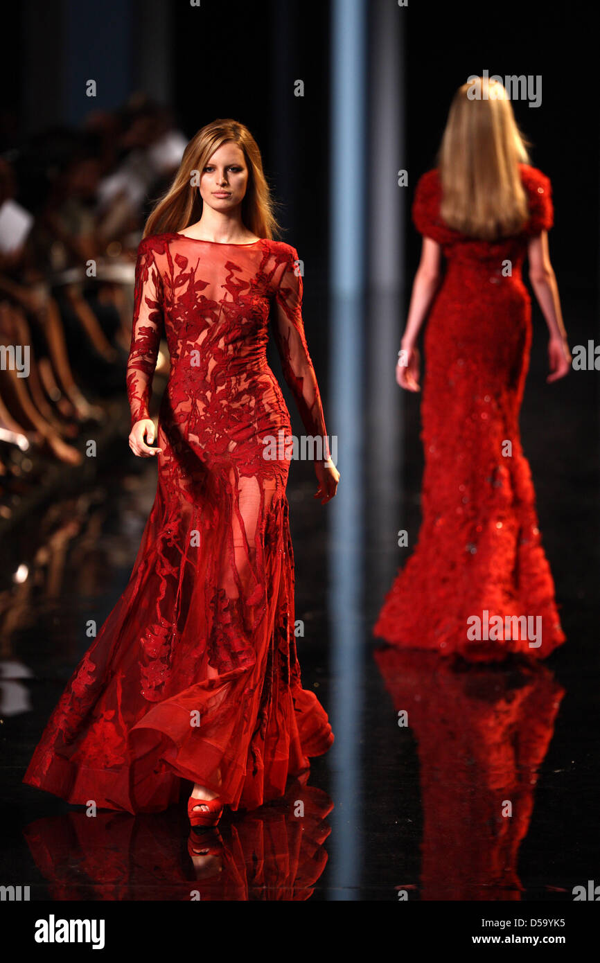 Elie saab gown hi-res stock photography and images - Alamy