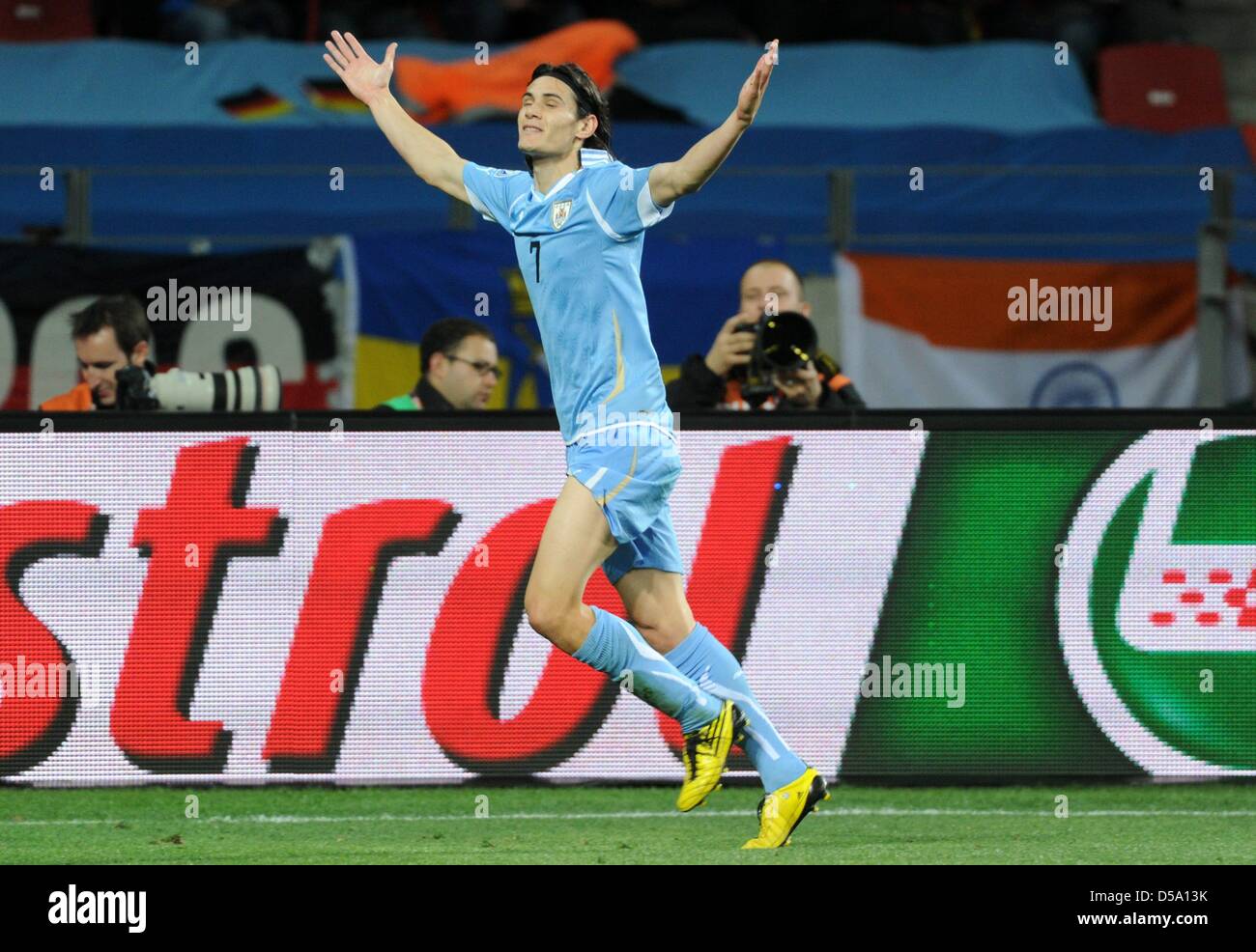 Uruguay's Edinson Cavani celebrates after equalising 1-1 during the 2010 FIFA World Cup third place match between Uruguay and Germany at the Nelson Mandela Bay Stadium in Port Elizabeth, South Africa 10 July 2010. Photo: Marcus Brandt dpa - Please refer to http://dpaq.de/FIFA-WM2010-TC  +++(c) dpa - Bildfunk+++ Stock Photo