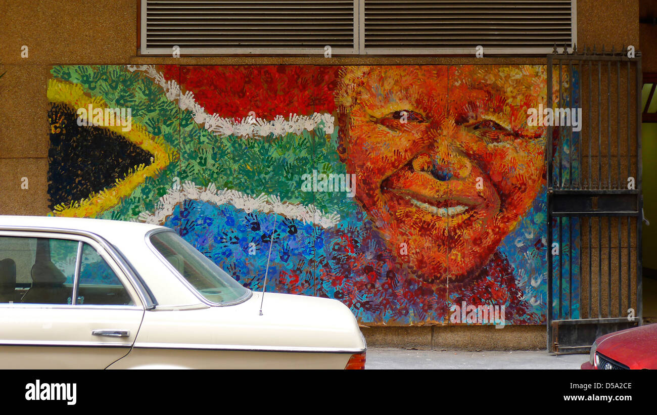 African art mural hi-res stock photography and images - Alamy