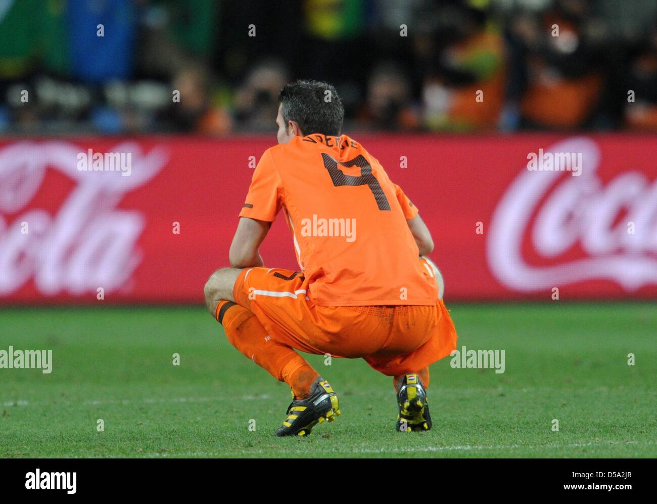 Robin van Persie of the Netherlands reacts during the 2010 FIFA World Cup final match between the Netherlands and Spain at the Soccer City Stadium in Johannesburg, South Africa 11 July 2010. Photo: Bernd Weissbrod dpa - Please refer to http://dpaq.de/FIFA-WM2010-TC  +++(c) dpa - Bildfunk+++ Stock Photo