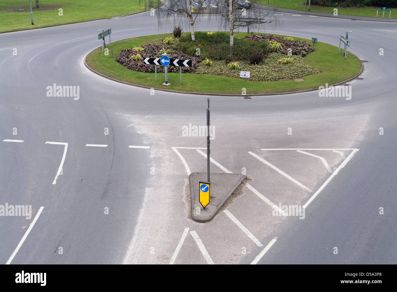 Roundabout hi-res stock photography and images - Alamy