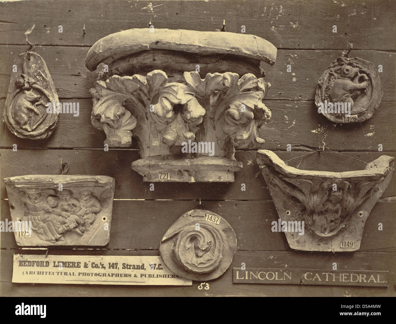 Royal Architectural Museum. Assorted Plaster Casts (Corbels and Capitals) from Lincoln Cathedral Stock Photo