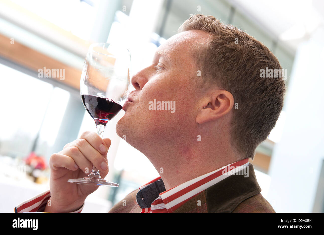 olly smith, wine expert, connoisseur Stock Photo