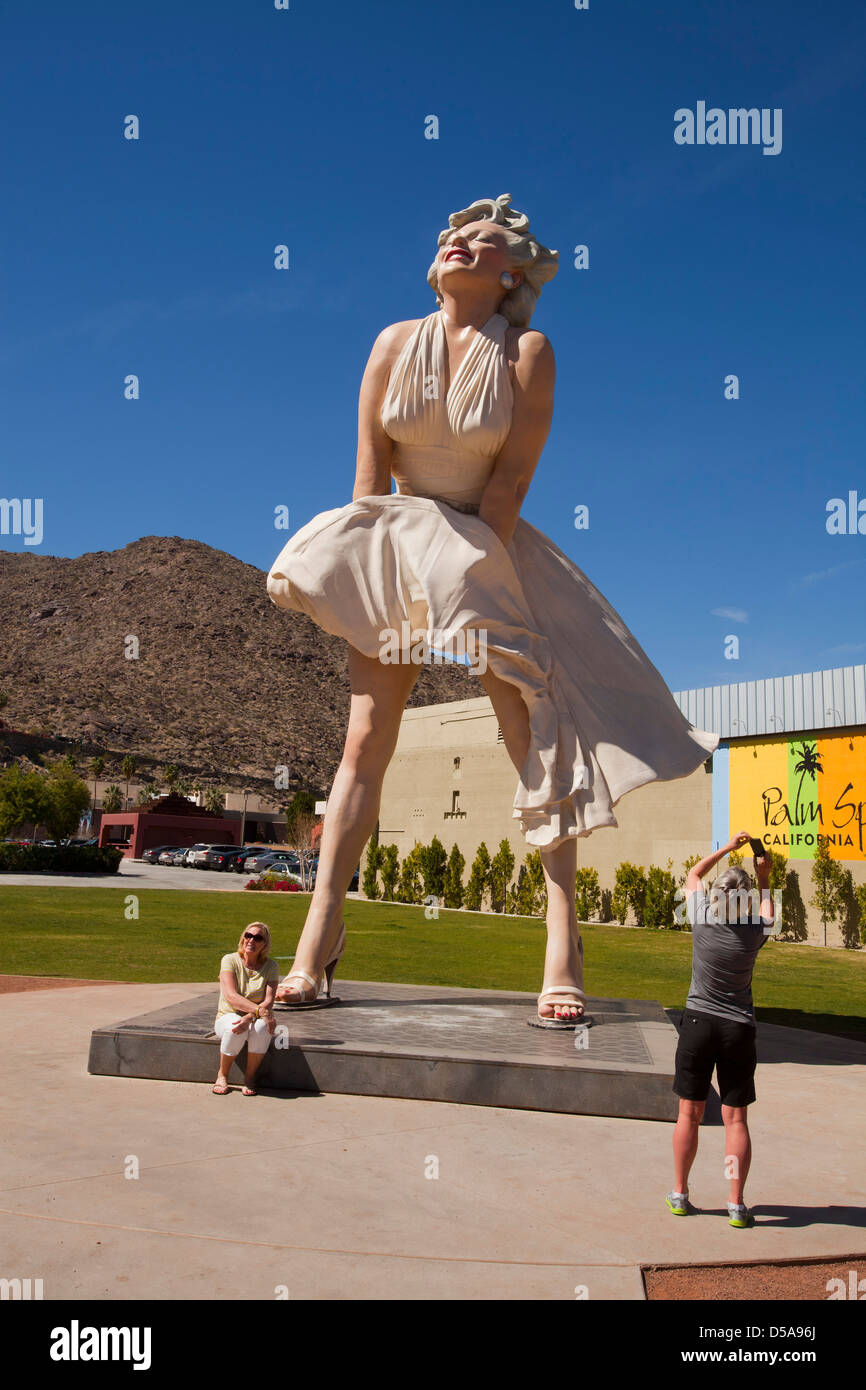 Marilyn Monroe in Palm Springs Editorial Photo - Image of artistic, chick:  241226751