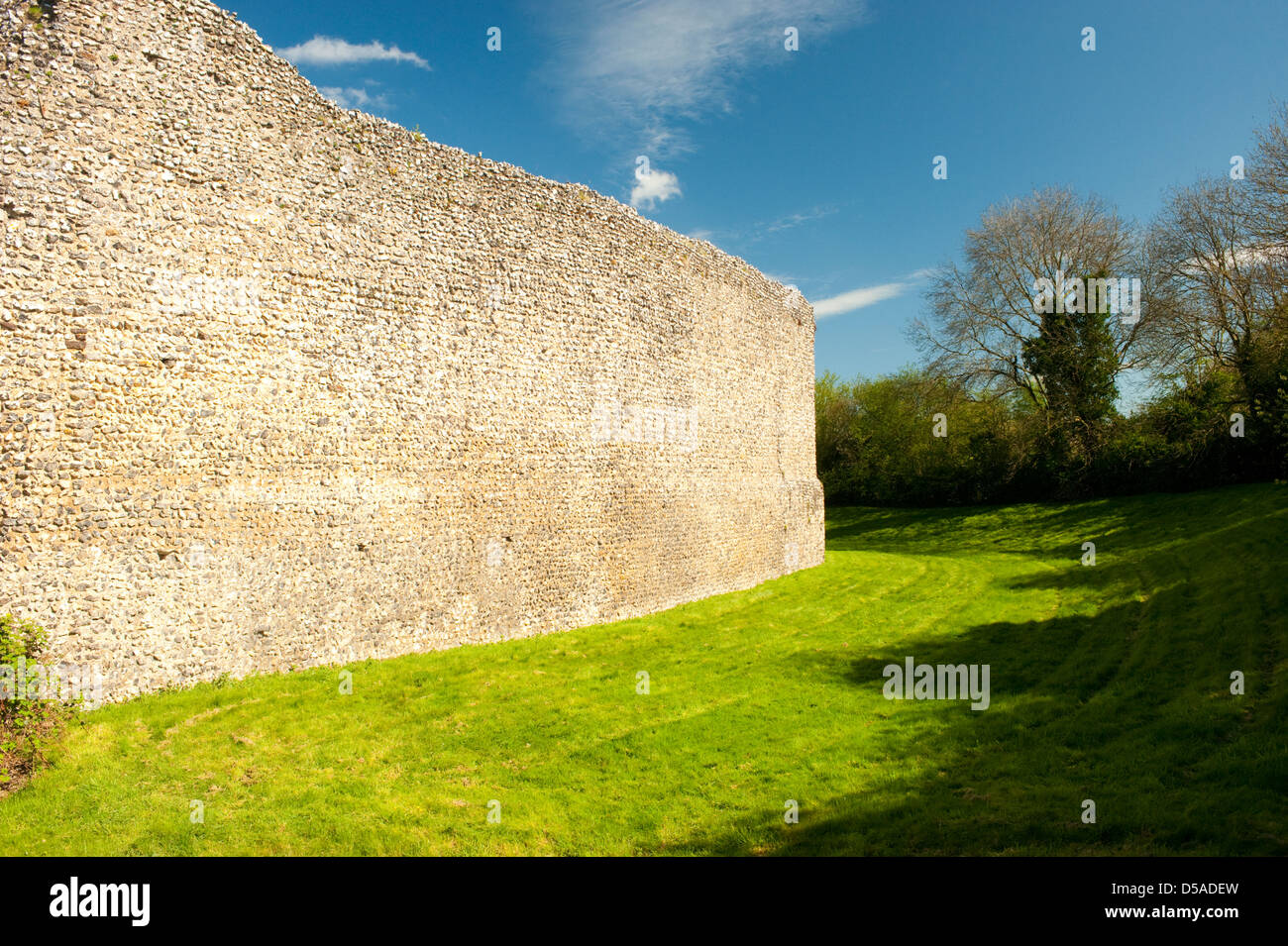 The curtain wall of Eynesford castle Kent Stock Photo Alamy