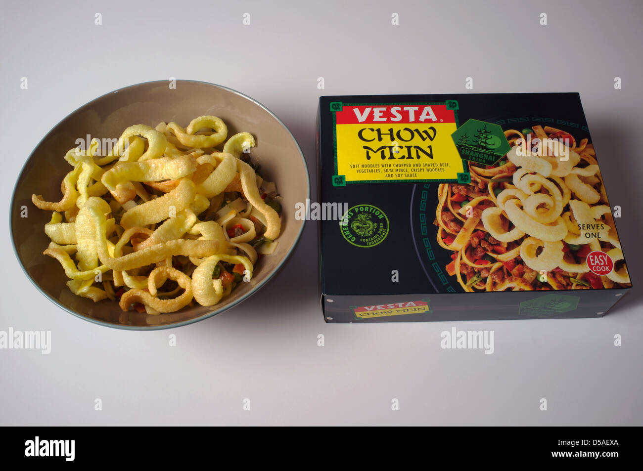 Ready meal chinese vesta chow mein box hi-res stock photography and images  - Alamy