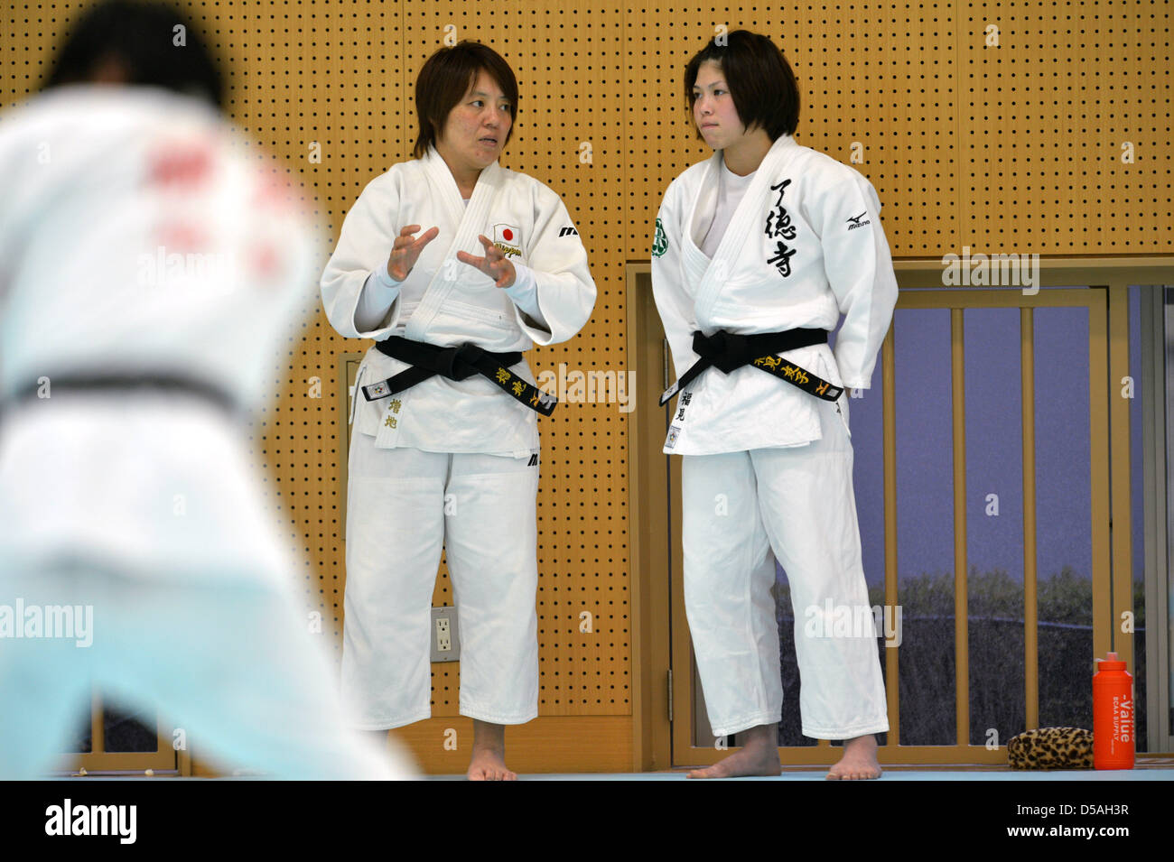 Tokyo, Japan. 27th March 2013. (L to R) Chiyori Masuchi (JPN), Tomoko Fukimi (JPN), MARCH 27, 2013 - Judo : Japan women's team training session at Ajinomoto National training center, Tokyo, Japan. (Photo by Jun Tsukida/AFLO SPORT/Alamy Live News) Stock Photo