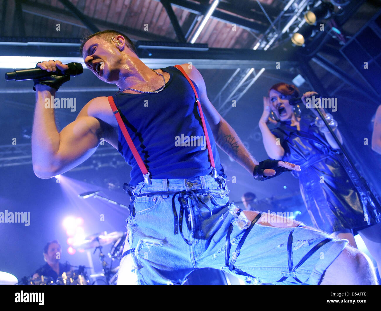 Scissor sisters hires stock photography and images Alamy