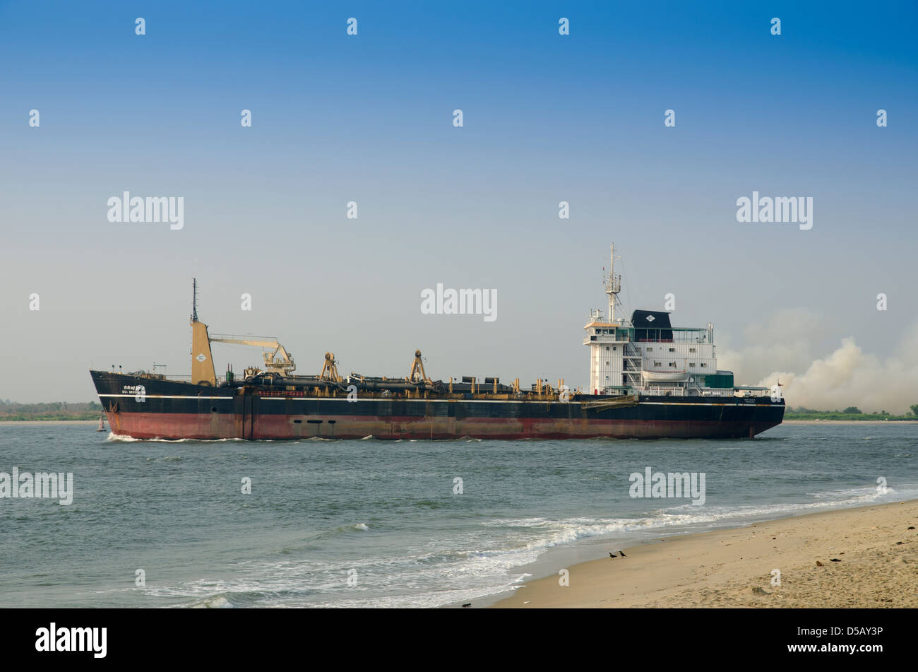 Oil tanker at sea hires stock photography and images Alamy