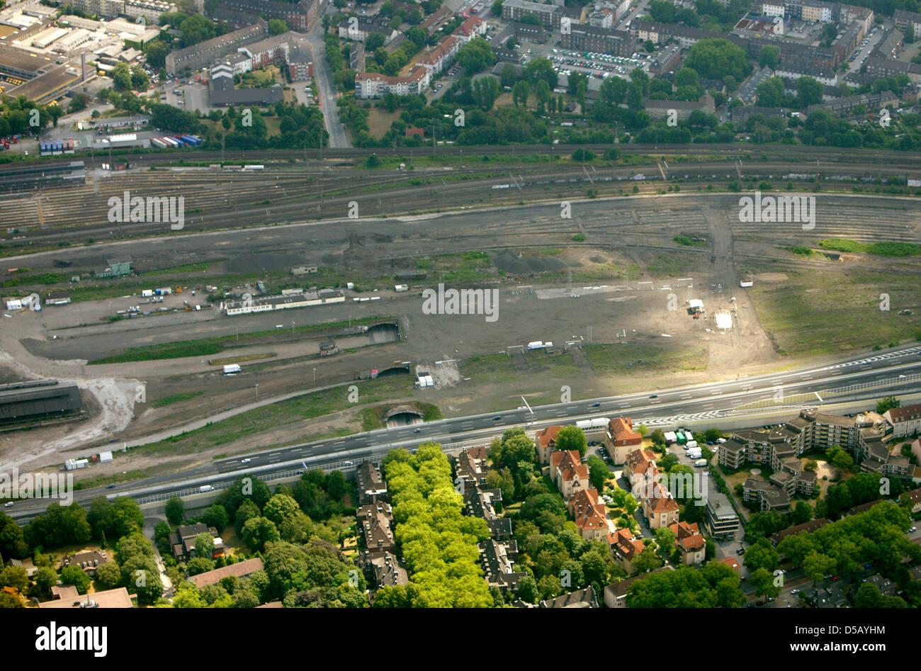 Aerial view on the premises of Love Parade in Duisburg, Germany, 18 July 2010. On 24 July 2010, 20 people died and at least 340 people were injured during a mass panic at the techno music festival Love Parade. Organiser of Love Parade, police, local and regional authorities all pass the buck in the tragedy's aftermath. Photo: Rolf Vennenbernd Stock Photo