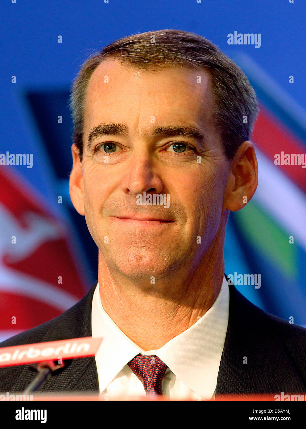 Tom Horton, President of American Airlines, attends a press conference in  Berlin, Germany, 27 July 2010. Photo: Wolfgang Kumm Stock Photo - Alamy