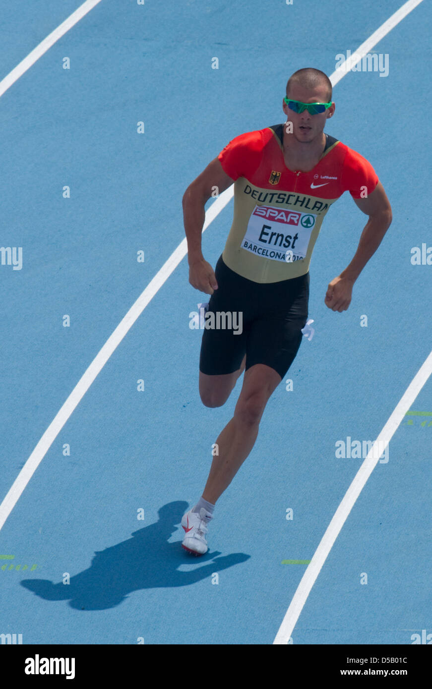 German sprinter Sebastian Ernst performs during the 200 metres run at the European Athletics Championships in Barcelona, Spain, 29 July 2010. Photo: Bernd Thissen Stock Photo