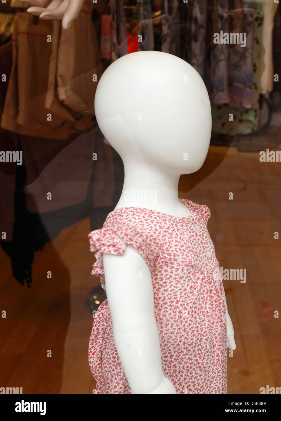 Kids Girl Mannequin Photos, Images and Pictures