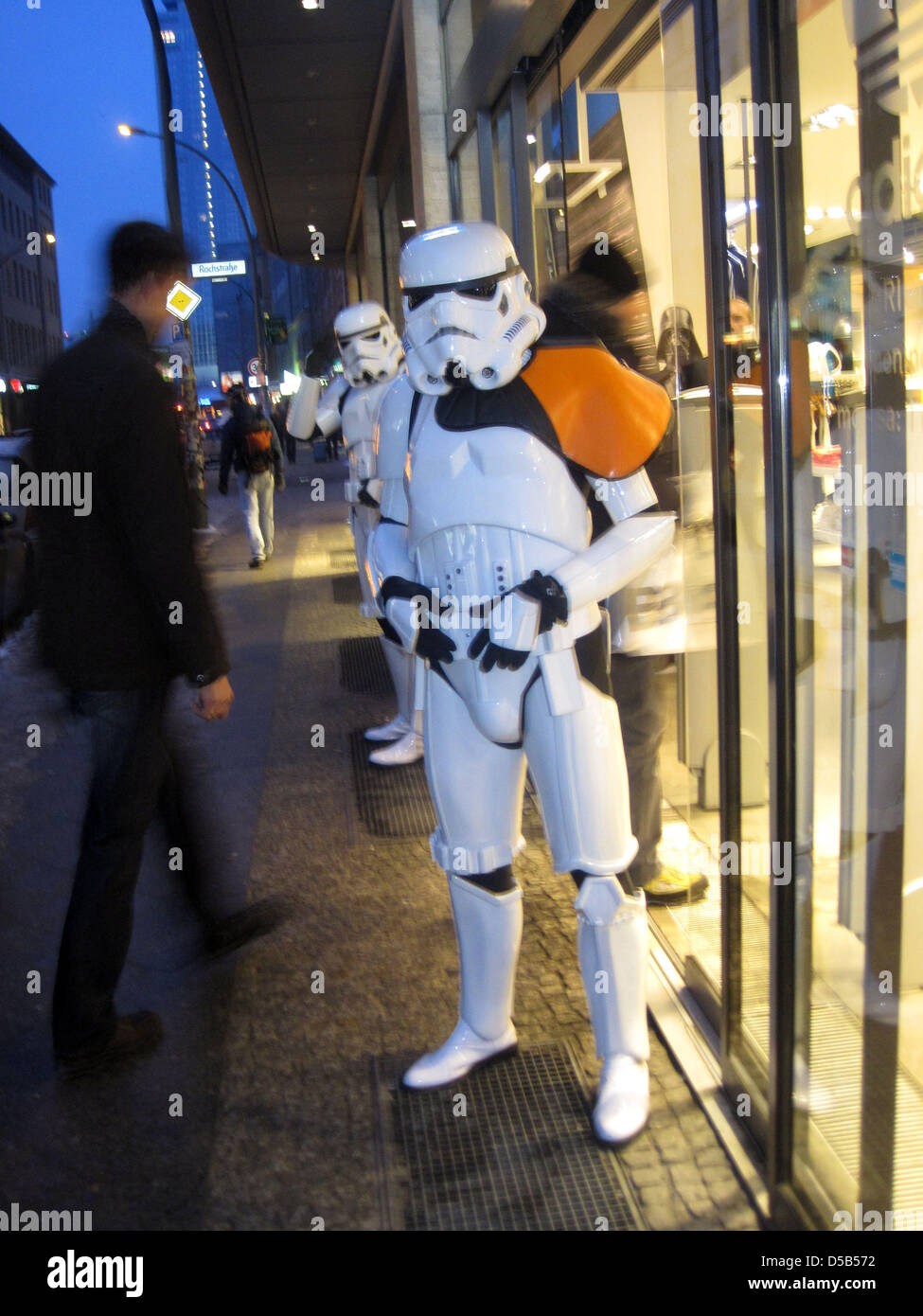 A man in a Star Wars costume advertises the new Adidas collection in front  of an Adidas store in Berlin, Germany, 08 January 2010. Photo: Xamax Stock  Photo - Alamy