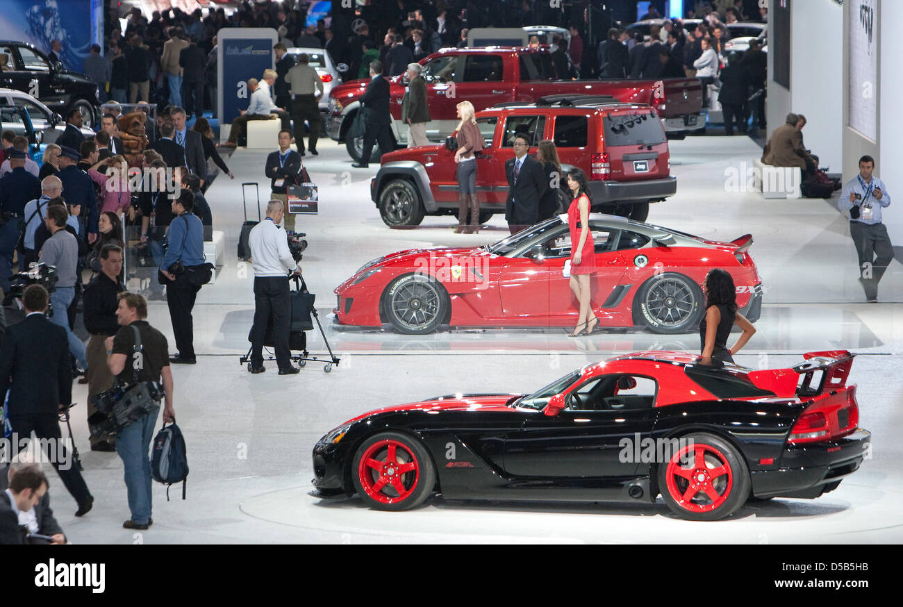 Models present vehicles of the manufacturers Jeep, Ferrari