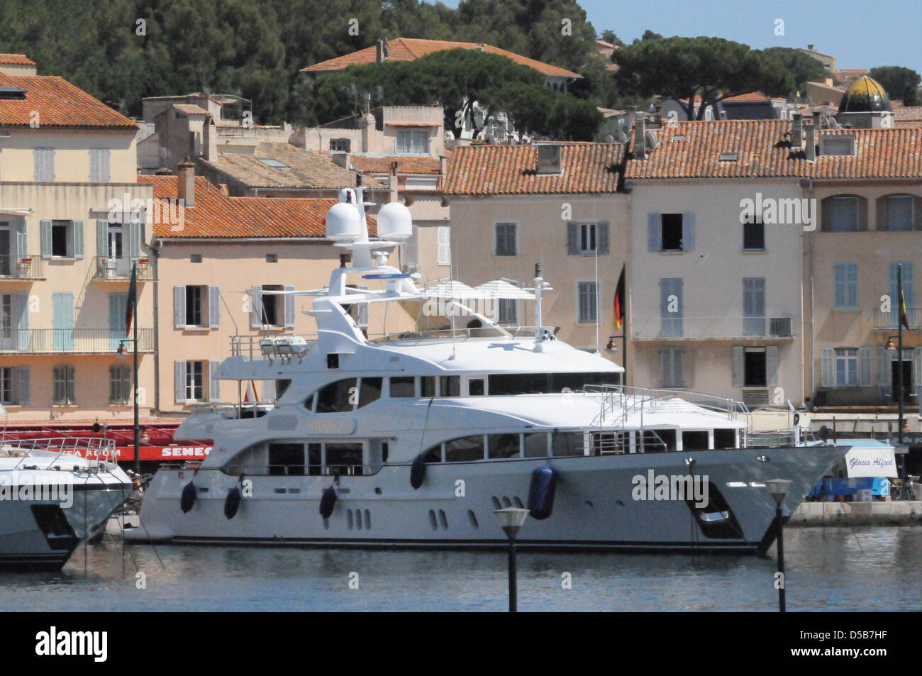 View on a yacht in Saint-Tropez, France, 08 August 2010. The rich and famous are set to show off at southern France's jet set hotspot again. Photo: Stephan Witte Stock Photo