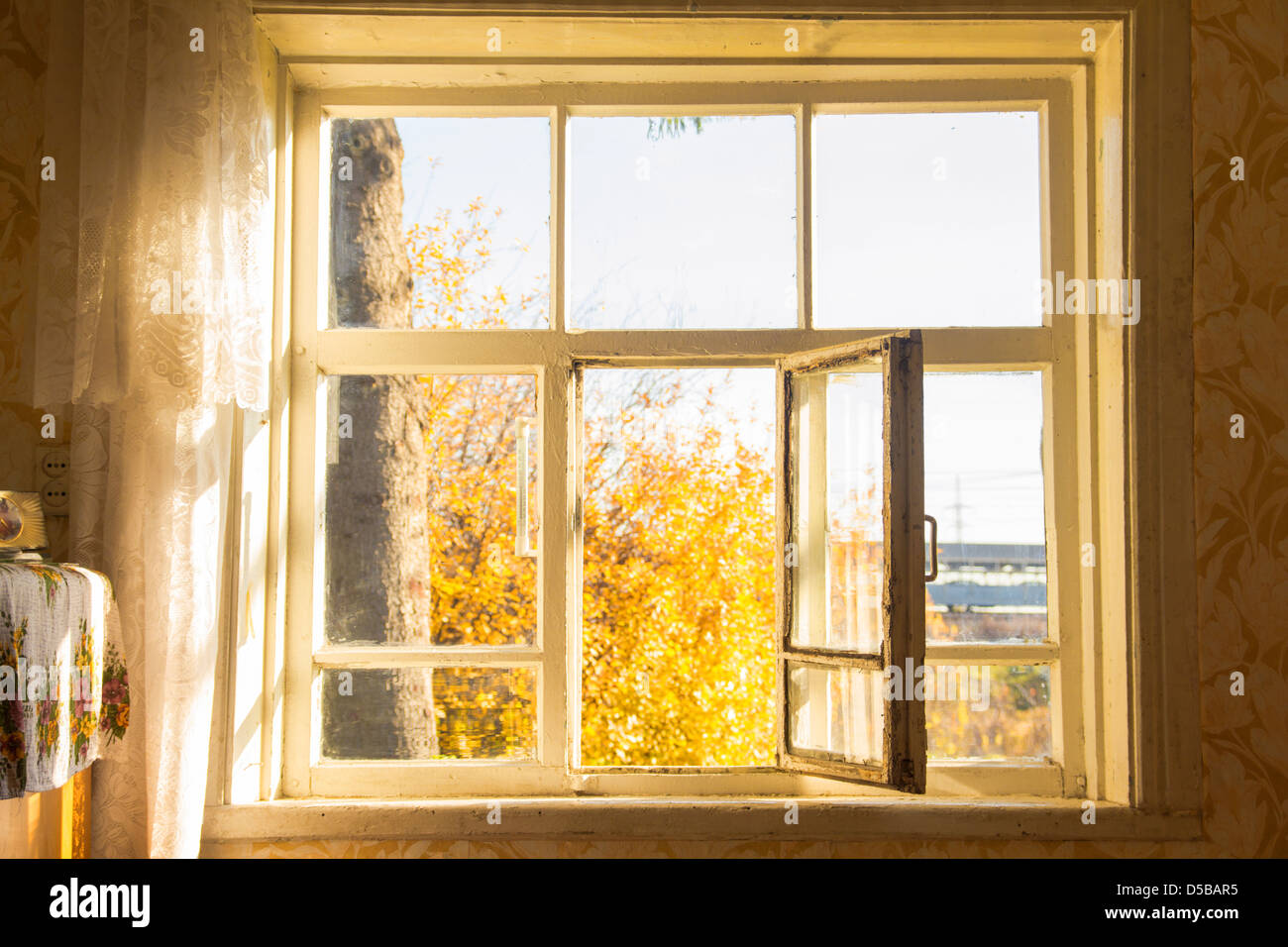 Open wing windows hi-res stock photography and images - Alamy