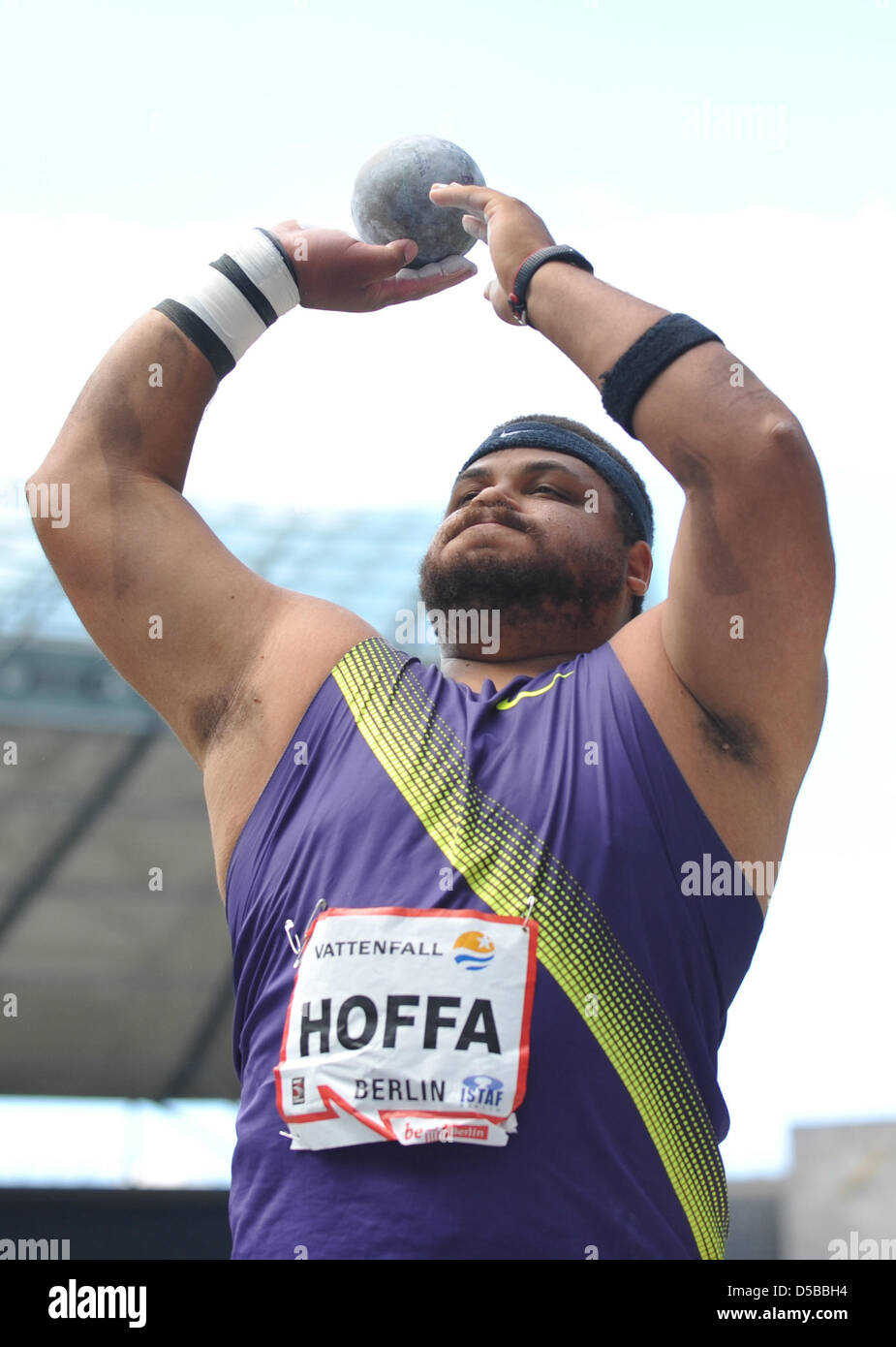 Shot putter throw hires stock photography and images Alamy