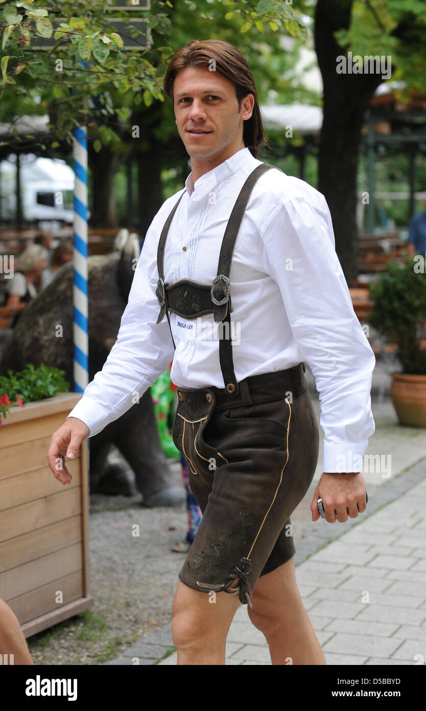 German Bundesliga club FC Bayern Munich's centre-back Martin Demichelis arrives in traditional costume for a photo call in Munich, Germany, 23 August 2010. Photo: ANDREAS GEBERT Stock Photo