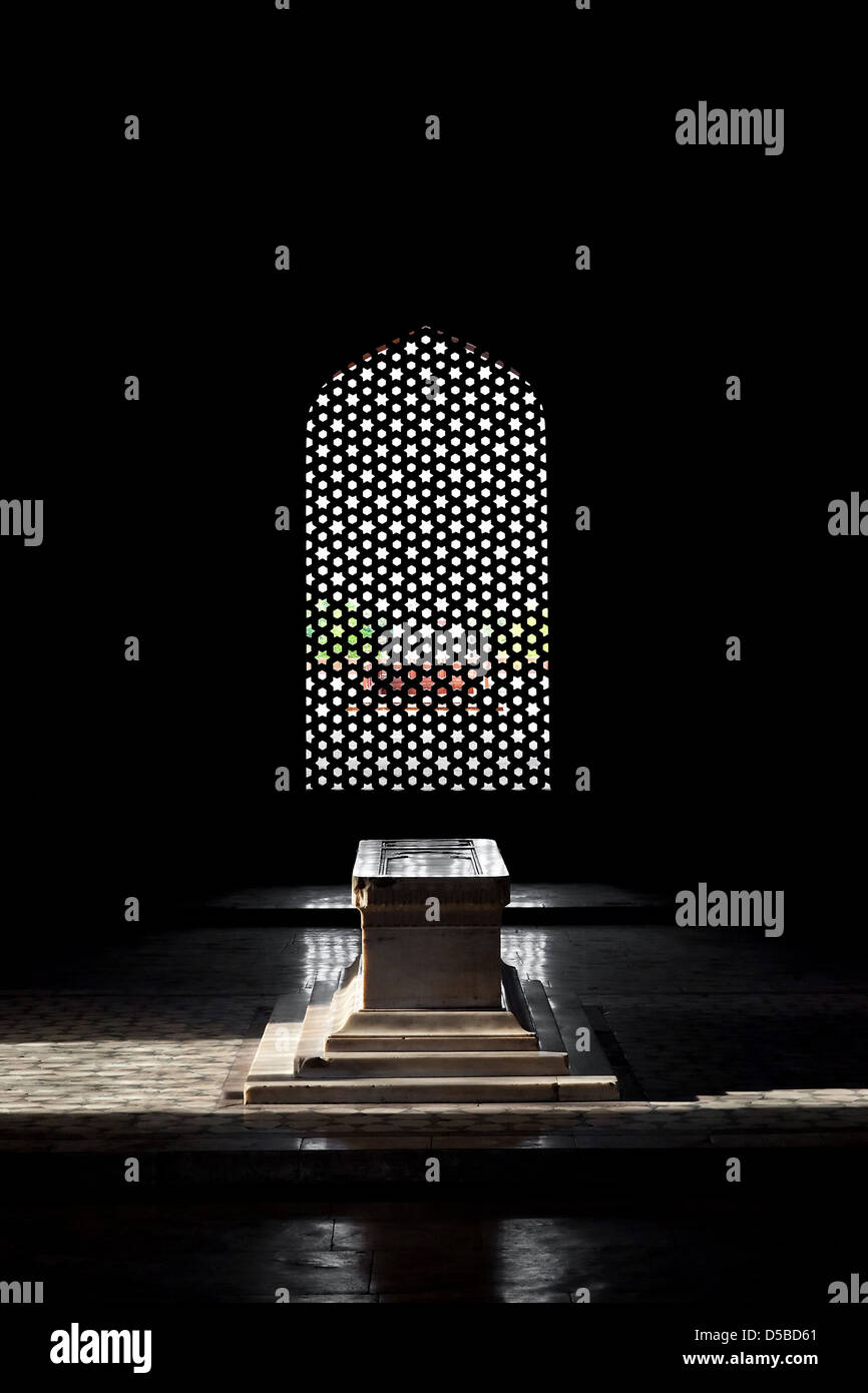 Inside humayuns tomb hi-res stock photography and images - Alamy