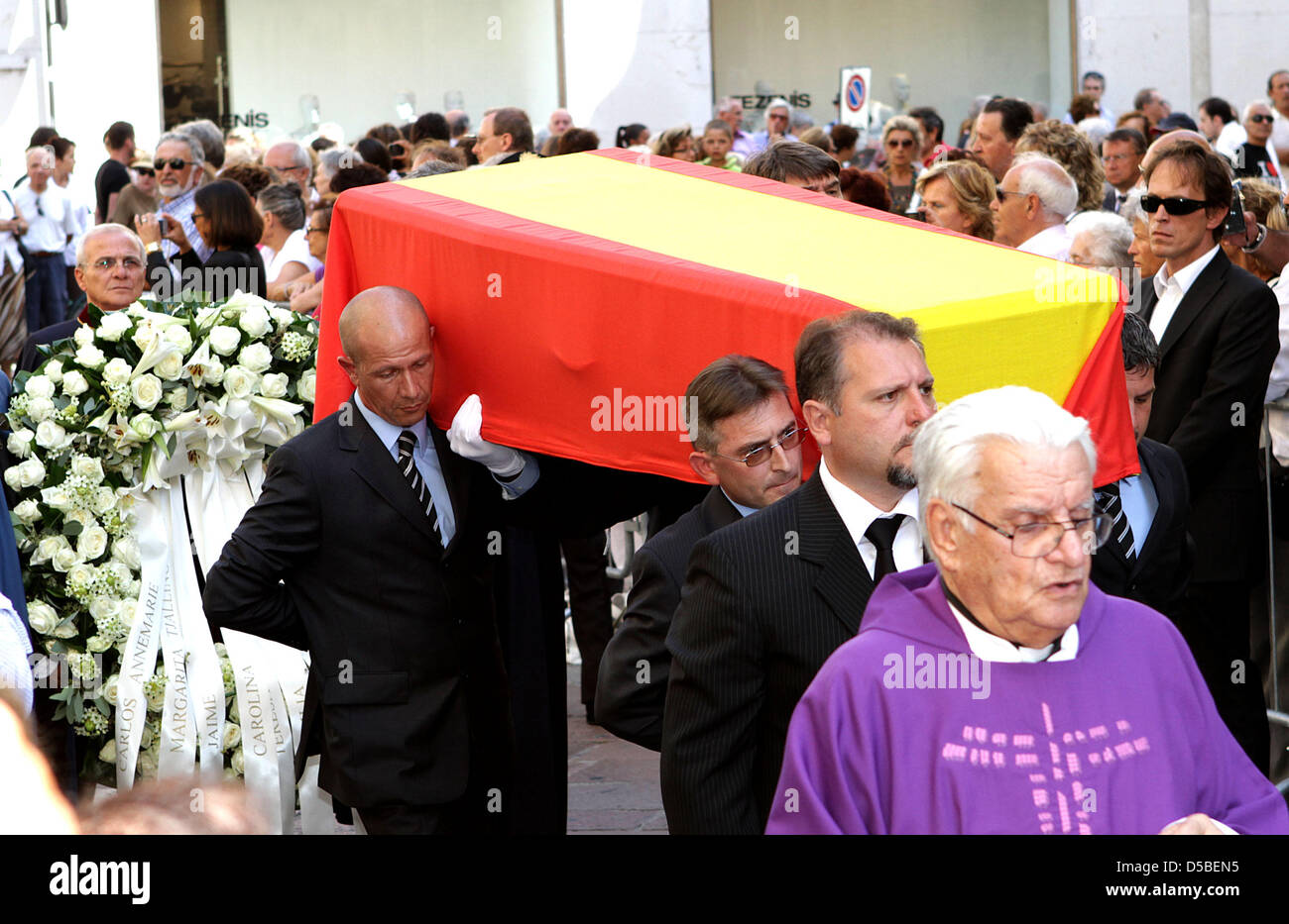 Funeral of Prince Carlos Hugo of BourbonParma in the Basilica Santa