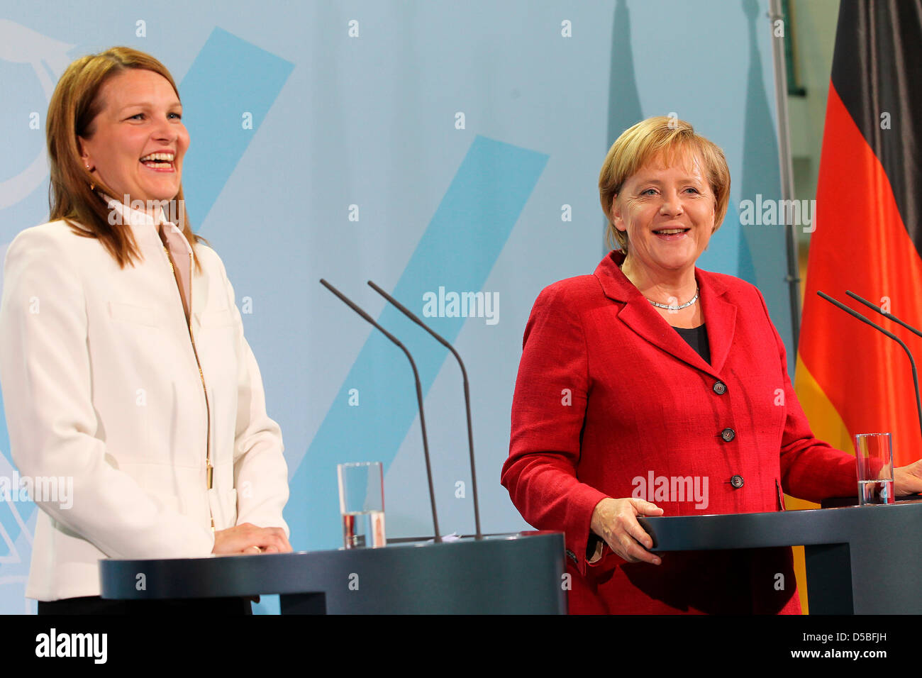 German Chancellor Angela Merkel (R) and Finnish Prime Minister Mari Johanna Kiviniemi hold a joint press conference at the Chancellery in Berlin, Germany, 01 September 2010. Photo: Wolfgang Kumm Stock Photo