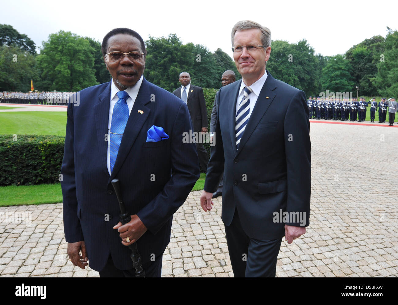 Malawian President Bingu wa Mutharika (L) is received by German