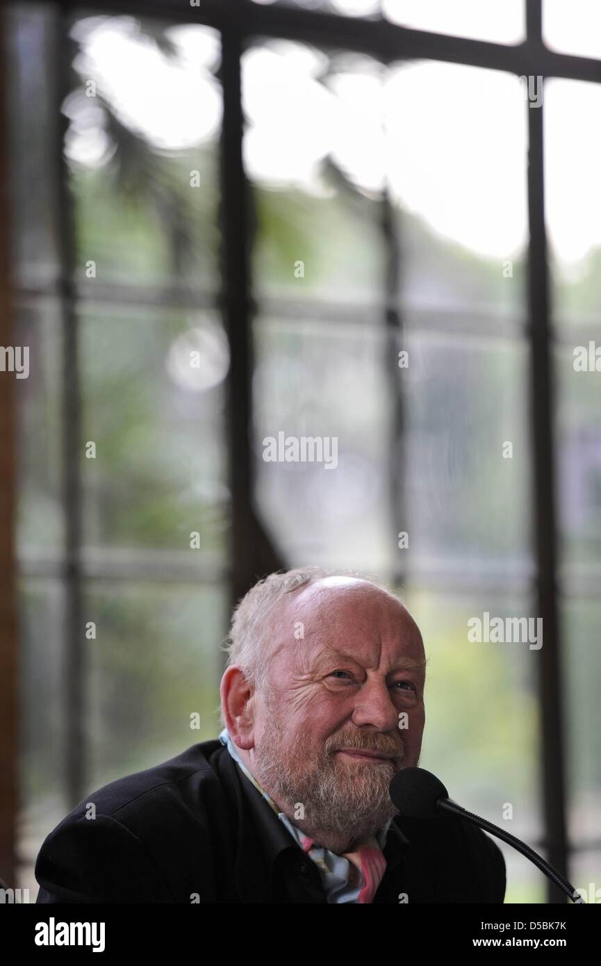 Danish cartoonist Kurt Westergaard answers questions during a press conference prior to the award of the M100 Media Prize 2010 in Potsdam, Germany, 8 September 2010. Westergaard initiated a controversial with 12 caricatures of the Prophet Mohammed, that were first published in a Danish newspaper in 2005. The drawings sparked protests in J Stock Photo