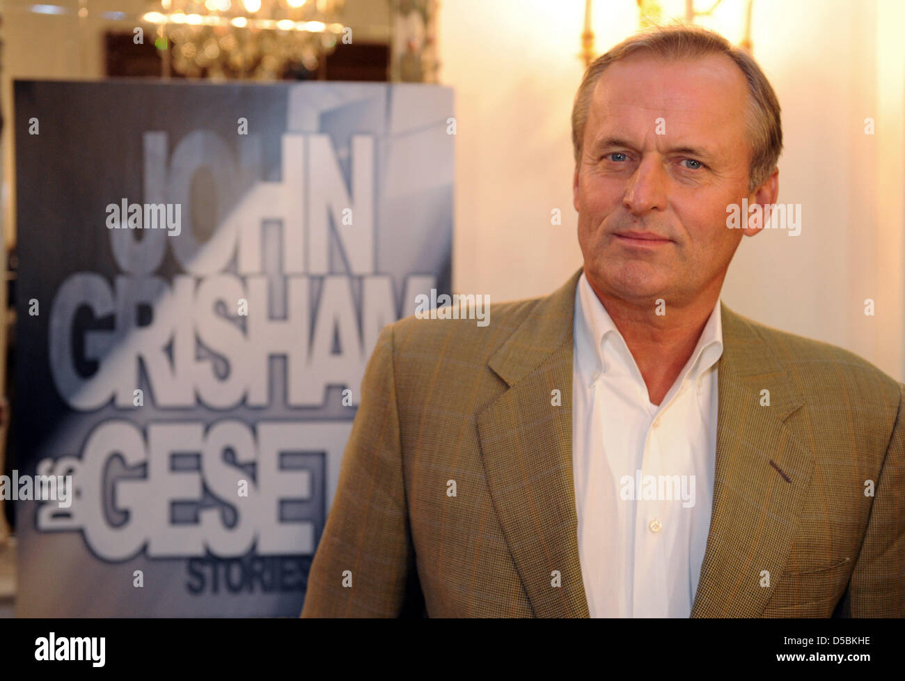 US writer John Grisham presents his new book 'Ford County' (German: Das Gesetz) during a press conference in Hamburg, Germany, 09 September 2010.    The bestseller author embarked on a reading tour in Germany for the first time, to introduce his book 'Ford County', which contains short stories. Photo: Marcus Brandt Stock Photo