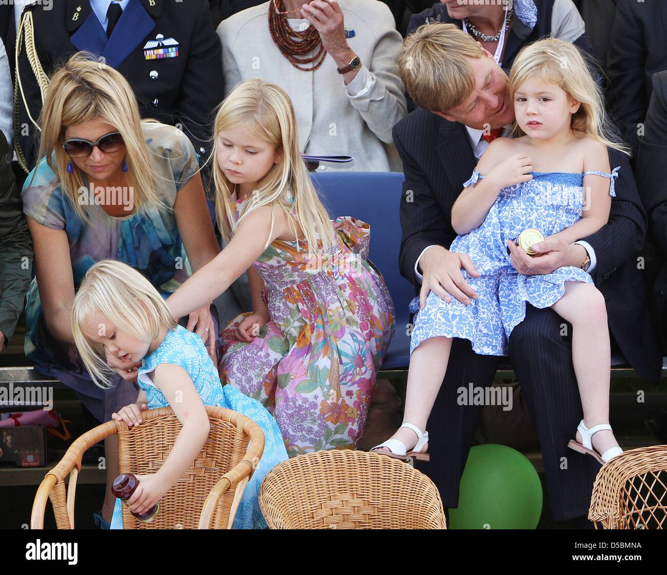 Prince Willem-Alexander (R), Crown Princess Maxima (L) and their children  Princess Amalia (C), Alexia (R) and Ariane (L) attend the '50th Fruitcorso'  in Tiel, the Netherlands, 11 September 2010. Photo: Patrick van